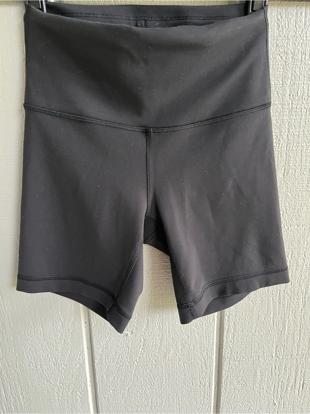 Lululemon Wunder Train High-Rise Short 6" in Black Size 4